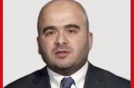 الأستاذ طارق حمود